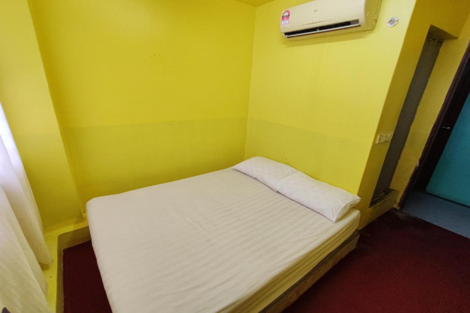 D'Bj Motel Bayan Lepas Esterno foto